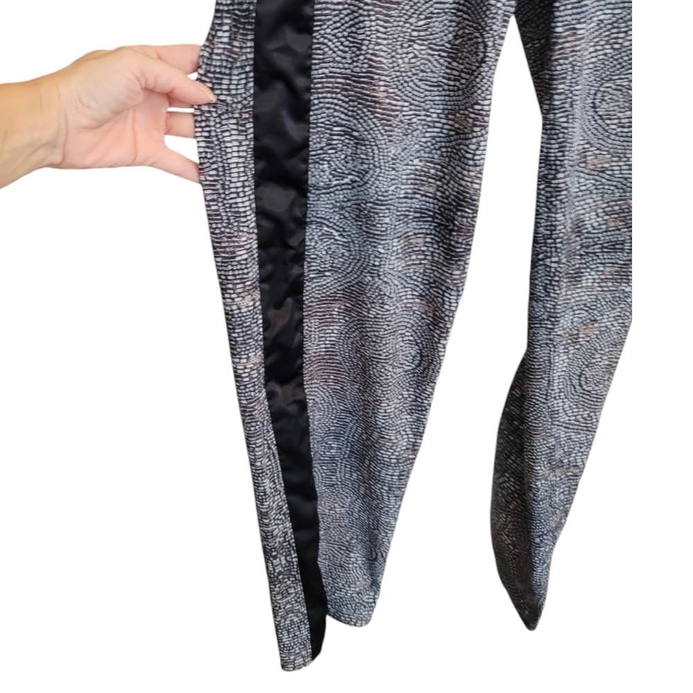 Lululemon Rise & Shine Trouser in Bead Envy Silver Spoon Multi / Black - Picture 7 of 13